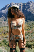 Ghana Thong by Nette Rose